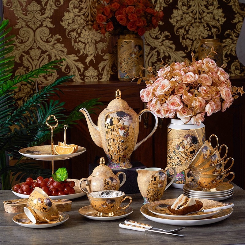 Luxury Golden Ceramic Bone China Coffee Cup and saucer 15pcs Coffee Cup Set Tea Set Cakestand Drinkware