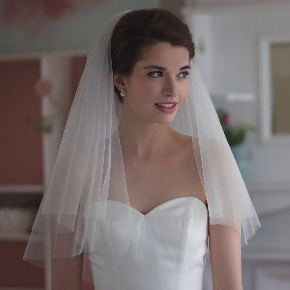Elegant Short Bridal Wedding Veils Two Layer 75cm 2T with Metal Combe White Veil for Party Bridal Veil 2021 New Arrival