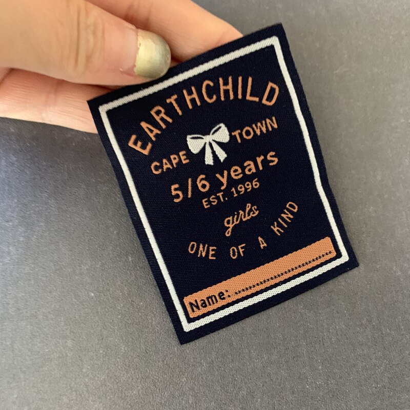 Custom- Made 5.4*7cm 75D High Density Woven Labels Clothing Main Labels