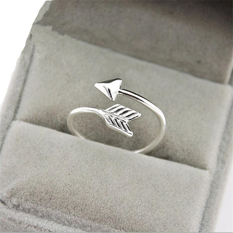 New Simple Creative Fashion Arrow 925 Sterling Silver Jewelry Not Allergic Popular Personality Women Love Opening Rings SR575